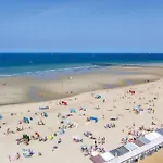 Апартаменты Awesome In With Wifi