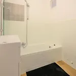 Awesome In With Wifi Апартаменты *